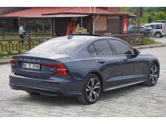 Galeriden Volvo S60 2.0 B5 Plus Dark 2023 Model Samsun
