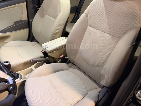 Sahibinden Hyundai Accent Blue 1.6 CRDI Mode Plus 2014 Model 