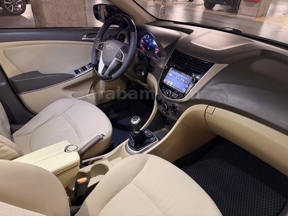 Sahibinden Hyundai Accent Blue 1.6 CRDI Mode Plus 2014 Model 