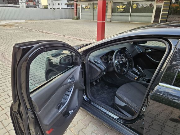 E.S OTOMOTİVDEN FOCUS +SONRUFLU+KUSURSUZ