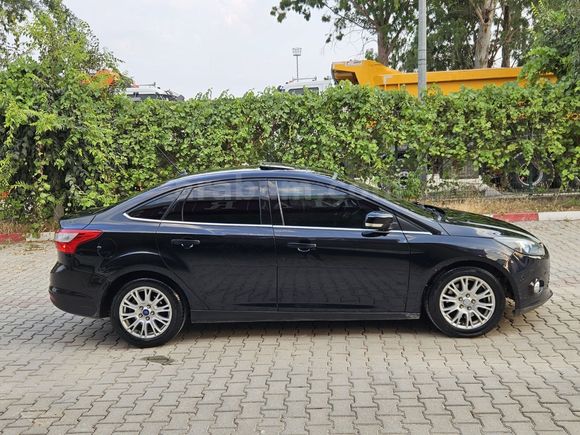 E.S OTOMOTİVDEN FOCUS +SONRUFLU+KUSURSUZ