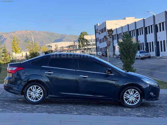 FORD FOCUS TİTANİUM DİZEL MOTOR ŞANZIMAN GÜZEL !