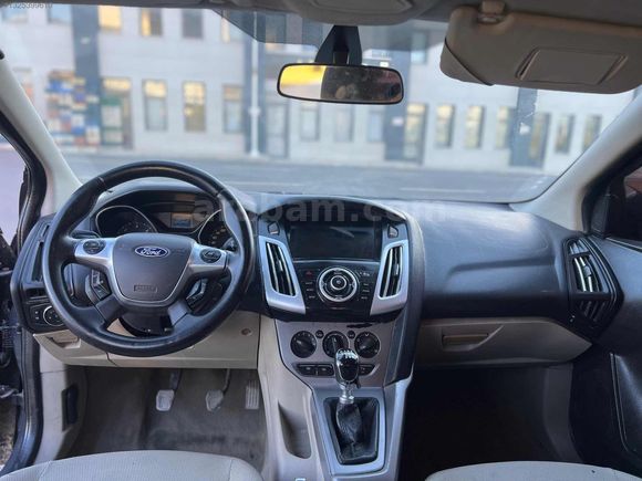FORD FOCUS TİTANİUM DİZEL MOTOR ŞANZIMAN GÜZEL !