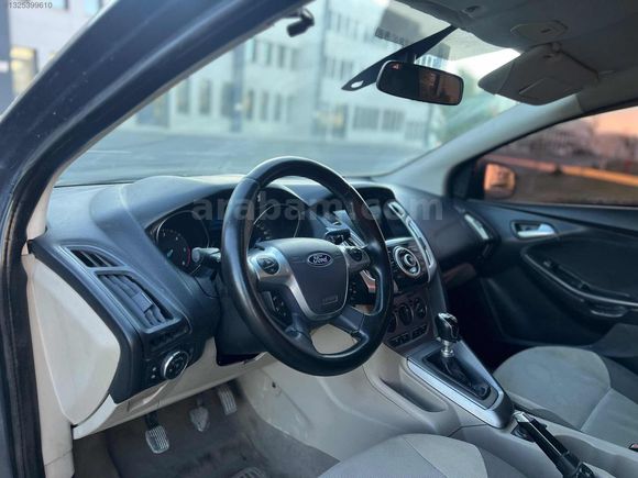 FORD FOCUS TİTANİUM DİZEL MOTOR ŞANZIMAN GÜZEL !