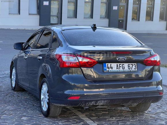 FORD FOCUS TİTANİUM DİZEL MOTOR ŞANZIMAN GÜZEL !