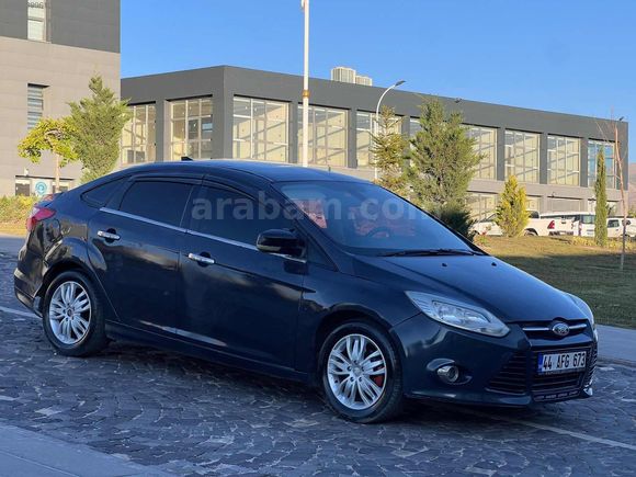 FORD FOCUS TİTANİUM DİZEL MOTOR ŞANZIMAN GÜZEL !