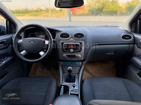 DEĞİŞENSİZ FORD FOCUS 2.5 TİTANİUM PARÇA BOYALI K.K 12 TAKSİT!