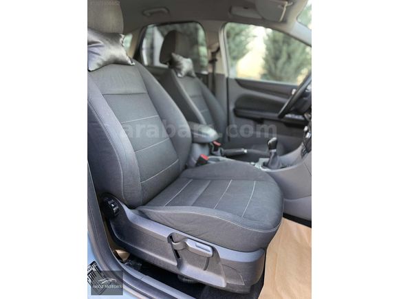 DEĞİŞENSİZ FORD FOCUS 2.5 TİTANİUM PARÇA BOYALI K.K 12 TAKSİT!