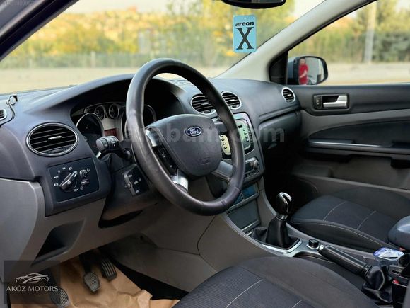 DEĞİŞENSİZ FORD FOCUS 2.5 TİTANİUM PARÇA BOYALI K.K 12 TAKSİT!