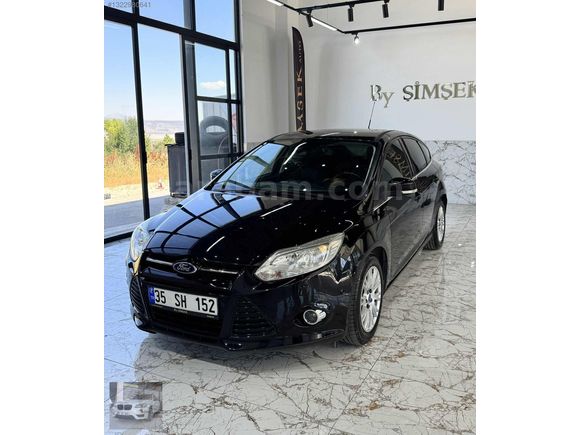 İLK KULLANICIDAN SERVİS BAKIMLI 1,6 DİZEL TİTANİUM PAKET