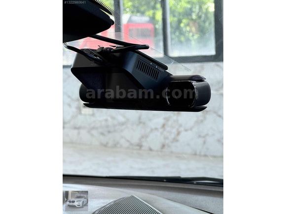 İLK KULLANICIDAN SERVİS BAKIMLI 1,6 DİZEL TİTANİUM PAKET