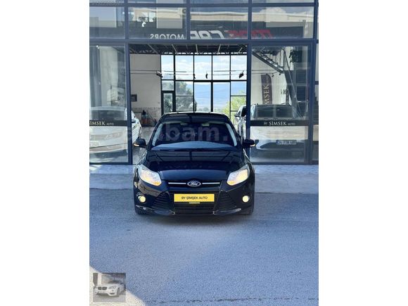 İLK KULLANICIDAN SERVİS BAKIMLI 1,6 DİZEL TİTANİUM PAKET