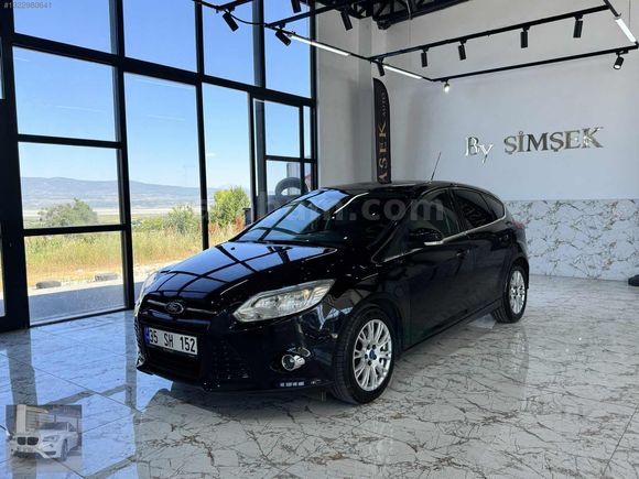 İLK KULLANICIDAN SERVİS BAKIMLI 1,6 DİZEL TİTANİUM PAKET