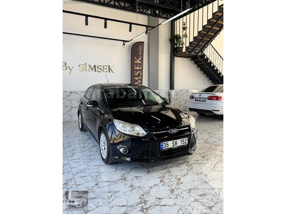 İLK KULLANICIDAN SERVİS BAKIMLI 1,6 DİZEL TİTANİUM PAKET