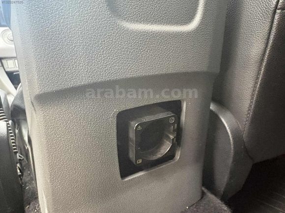 2009 FORD FOCUS 1.6 TDCİ TİTANİUM SANRUF HATASIZ KAYITSIZ