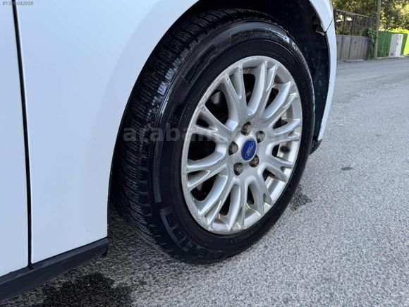 OĞUZ ' DAN CAM GİBİ FORD FOCUS 3 TİTANYUM