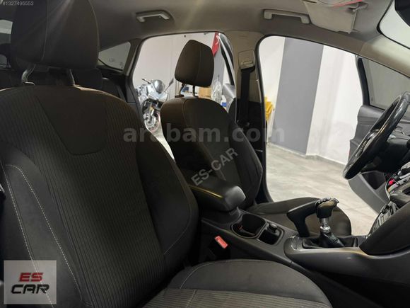 ES-CAR'DAN 2012 FORD FOCUS TITANIUM OTMPARK/STARTSTOP