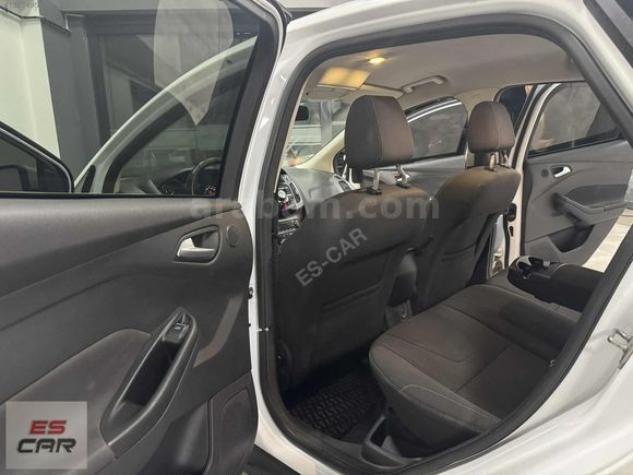 ES-CAR'DAN 2012 FORD FOCUS TITANIUM OTMPARK/STARTSTOP