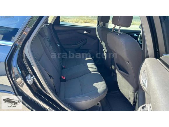 2012 Ford Focus 1.6tdci Titanium.(252.000kmde)