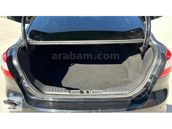 2012 Ford Focus 1.6tdci Titanium.(252.000kmde)