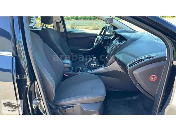 2012 Ford Focus 1.6tdci Titanium.(252.000kmde)