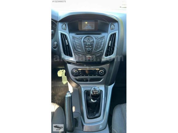 2012 Ford Focus 1.6tdci Titanium.(252.000kmde)