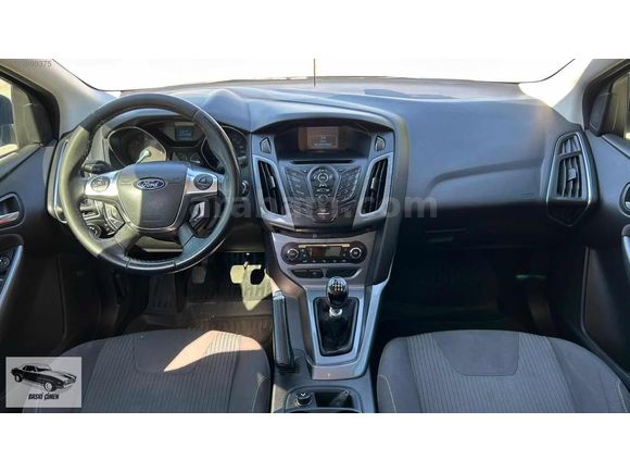 2012 Ford Focus 1.6tdci Titanium.(252.000kmde)