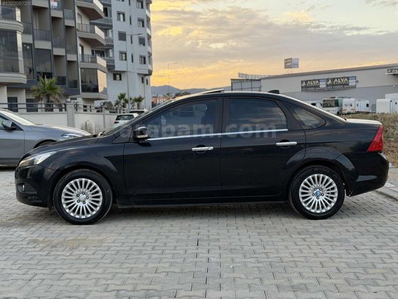 MERT AUTO DAN 2010 MODEL 160 BİN KM DE TİTANYUM X SANRUFLU