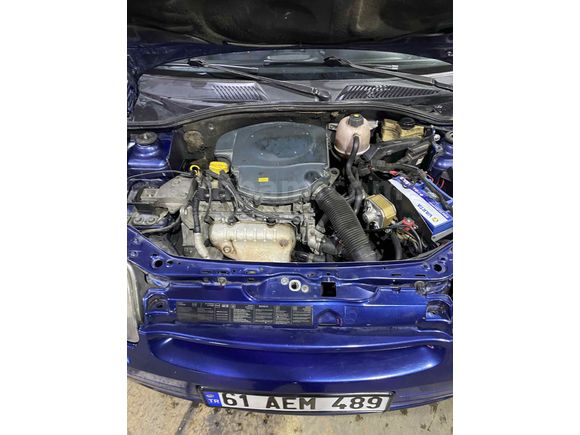Sahibinden Renault Clio 1.4 RNA 2000 Model 