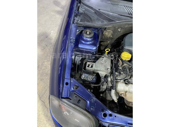 Sahibinden Renault Clio 1.4 RNA 2000 Model 