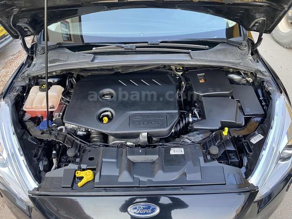 EMİR OTOMOTİVDEN MÜKEMMEL TEMIZLIKTE FOCUS TİTANIUM