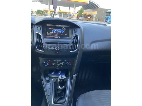EMİR OTOMOTİVDEN MÜKEMMEL TEMIZLIKTE FOCUS TİTANIUM
