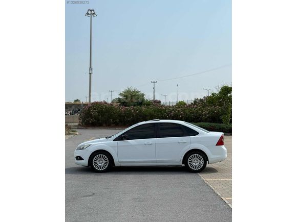 2011 FOCUS TİTANYUM X SUNROFF EMSALSİZ 132BİN KM'DE