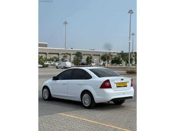 2011 FOCUS TİTANYUM X SUNROFF EMSALSİZ 132BİN KM'DE