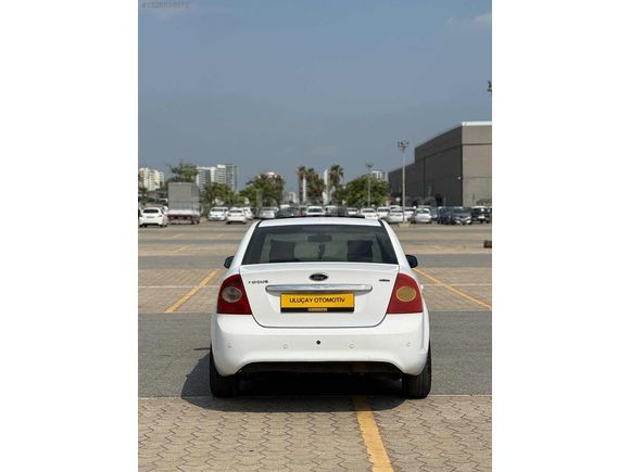 2011 FOCUS TİTANYUM X SUNROFF EMSALSİZ 132BİN KM'DE