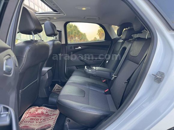 ORTAM'DAN BOYASIZ DEĞİŞENSİZ 158 BİN KM FOCUS TİTANİUM X SUNROOF