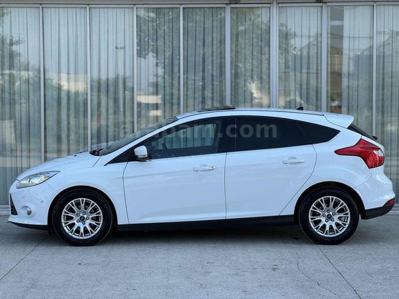 ORTAM'DAN BOYASIZ DEĞİŞENSİZ 158 BİN KM FOCUS TİTANİUM X SUNROOF