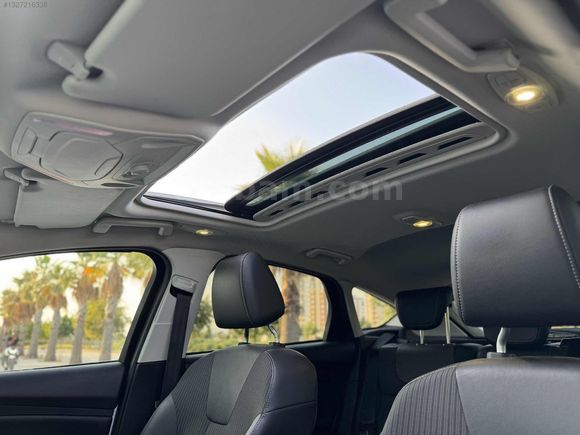 ORTAM'DAN BOYASIZ DEĞİŞENSİZ 158 BİN KM FOCUS TİTANİUM X SUNROOF