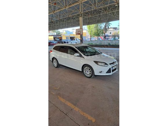 2013 ÇIKIŞLI TR'DE TEK FORD FOCUS TİTANYUM PLUS HATASIZ