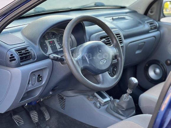 Sahibinden Renault Clio 1.4 RN 2000 Model