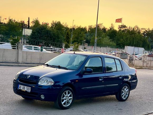 Sahibinden Renault Clio 1.4 RN 2000 Model