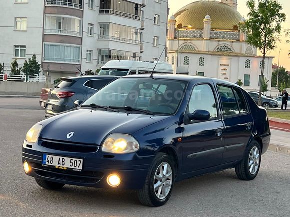 Sahibinden Renault Clio 1.4 RN 2000 Model