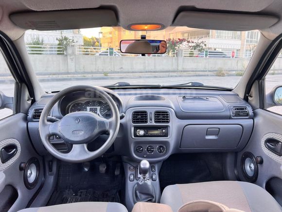 Sahibinden Renault Clio 1.4 RN 2000 Model