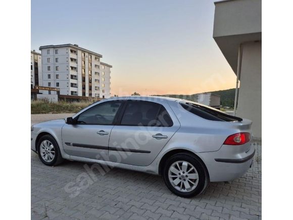 Sahibinden Renault Laguna 1.6 Expression 2006 Model