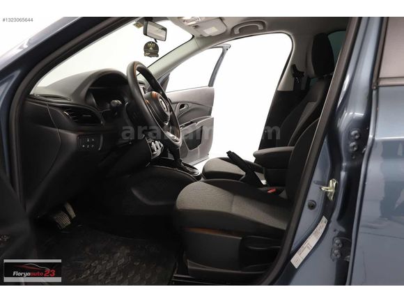FLORYA PREMIUM/2023 MODEL FİAT EGEA/OTOMATİK/67 BİN KM/HATASIZ