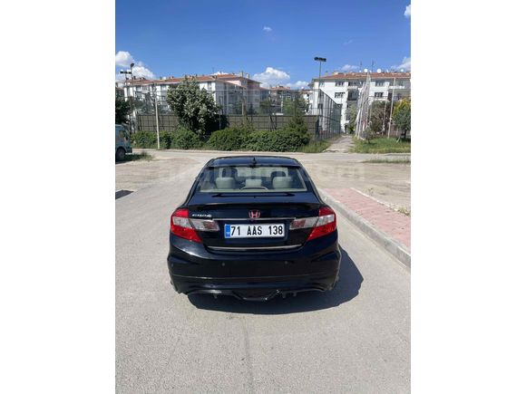 Sahibinden Honda Civic 1.6i VTEC Eco Elegance 2014 Model 