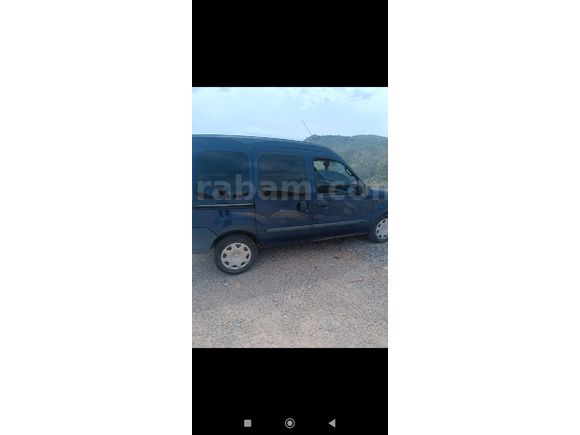 2. Sahibinden Renault Kangoo 1.4 RNA 2001 Model