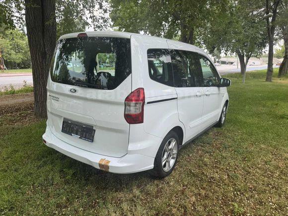 Bİ DÜNYA dan Ford couruer