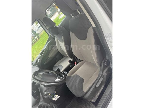 Bİ DÜNYA dan Ford couruer