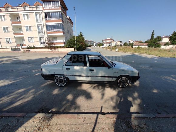 Sahibinden Renault R 9 1.4 Broadway 1993 Model